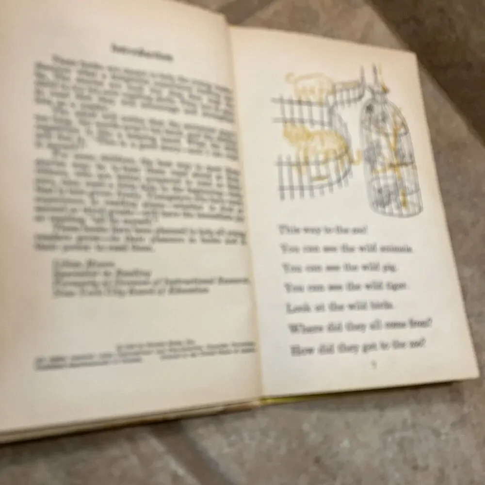 HOW THE ANIMALS GET TO THE ZOO EASY READER HARDCOVER 1964‎